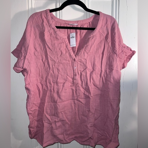 Gap v-neck women’s shirt with buttons, size L, new with tags - Picture 1 of 3